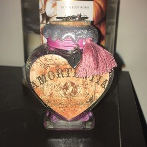 Amortentia potion (decoration ONLY)